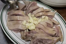 想吃"盐水鸭"就像这样做、靠谱实用、味道不输卤菜店 #日常做饭视频封面