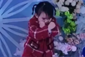 #小女孩婚礼大跳“科目三”  以为是害羞不敢跳，没想到是在等节奏 #科目三 #小孩姐