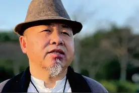 院门见下坡，泄气财难聚 #别墅#别墅装修#别墅设计#别墅大门