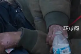 实拍美国费城街头露天毒品市场：瘾君子当众吸食 针头垃圾遍地