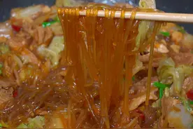 白菜粉条炖豆腐怎么做才好吃？原来技巧在这里，炖一大锅都吃不够视频封面