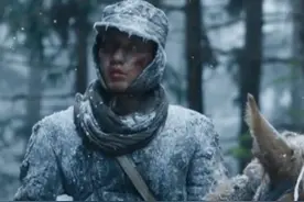 #冰雪尖刀连 伍万里挡在撤退的美军必经之路上，危急时刻，主力部队及时增援！视频封面