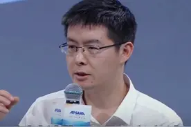 宇树科技CEO 王兴兴在2024云栖大会上谈到以前为什么坚决反对做人形机器人。#宇树科技  #王兴兴  #云栖大会  #人形机器人  #机器人 @智东西视频封面