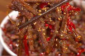 无辣不欢的麻辣冷吃牛肉，用它追剧下酒当个解馋的小零食都非常好吃，麻辣干香有嚼劲，真的很上头#冷吃牛肉视频封面