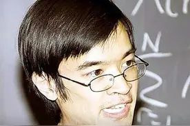 著名数学家、菲尔兹奖获得者陶哲轩自曝本科期间也曾挂过科。#陶哲轩视频封面
