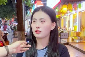 「街访」三胎开放，你愿意生三胎吗？为什么？ #街头采访 #三胎