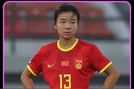 太遗憾了！😮‍💨 #中国U17女足 奔袭破门扳平比分后回传失误遭对手反超，最终中国U17女足1比2韩国排名第四，无缘#U17女足世界杯 #dou来足球季视频封面