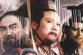 张飞是最瞧不起吕布的 也是敢硬刚吕布的人#经典推荐 #三国演义视频封面