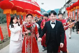 拍婚礼，剪辑到凌晨1，2点是常事！幸福并快乐着，你结婚叫我吧