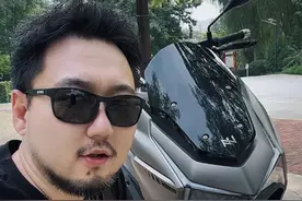 猎变“闪电狗”4气门来了，听说请罗纳尔多当过代言人？ #猎变 #闪电狗 #小肥鹅125视频封面