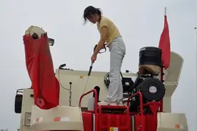 无论以后日子如何，希望我和俺弟都保持纯真，一起向美好日子奋进视频封面