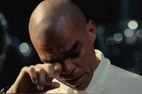 传奇落幕，铁血中卫佩佩宣布退役，23年的职业生涯划下句点 #足球视频封面