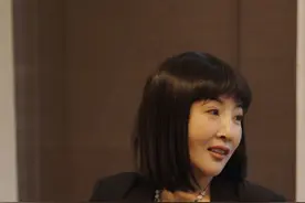 老公再没用还能当个镇宅的狮子，没狮子挺麻烦的，不信你试试#泼辣老冯 #中年女性 #情感共鸣 #女人当自强 #女性力量视频封面