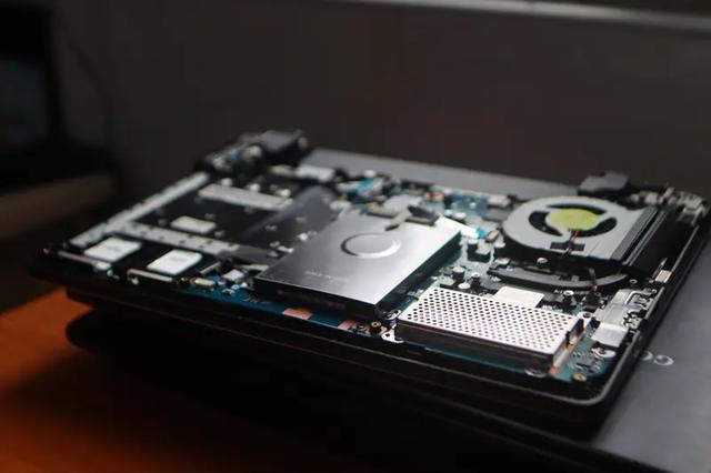 笔记本玩游戏卡怎么解决(游戏卡顿不用慌)