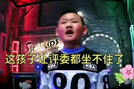 男孩唱歌没歌词，开口就震撼众人，这是什么天才啊，孩子太棒了