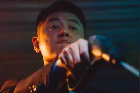 以法之名：王彧做假证暴露，被黑势力当街枪杀，就死在调查组面前