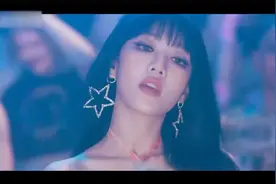 白鹿宋雨琦Minnie跳《Queencard》，没想到郑恺也会，惊呆Minnie