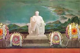 纪念堂是人民纪念伟人的地方，决不允许任何人动歪心思！