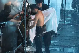2025.9.20谢霆锋广州演唱会暴雨创造经典除衫赤膊锋哥，身材真好
