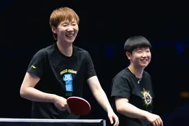 孙颖莎王曼昱女双合体！美国大满贯训练乐开花，时隔18月并肩作战