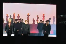 海口经济学院迎新晚会这波赢麻了，赶上世界水准了