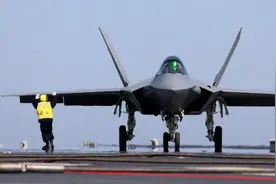 原声纯享！直击全程：歼-35在福建舰上弹射起飞