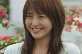 兄妹俩的爱藏了一辈子都没说出口，没有血缘的他们只能以兄妹相称