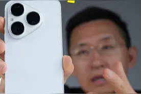 【大家测】4699元 华为 Pura 80直屏旗舰快速开箱&颜值对比