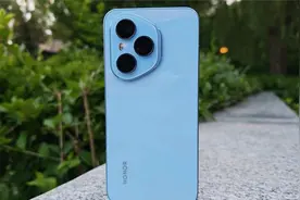 好评率高达99%，2亿像素+512GB低至3199元，这款荣耀手机值得买视频封面