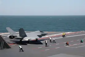 福建舰电磁弹射系统的成熟度如何？曹卫东：展现出后发优势视频封面