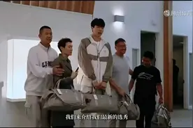 杨瀚森纪录片发布第8集：杨瀚森球衣一天销量能顶开拓者商店半年