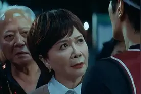 广场舞大妈为霸场不择手段，年轻人反击结果闯祸了