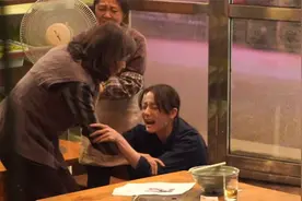 利剑玫瑰：林然现身不愿和章阿姨相认，邓妍跪地痛哭