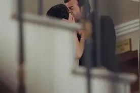 天塌了 自己最信任的闺蜜此时竟和丈夫吻在一起 #影视解说