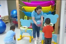 内地免除公办幼儿园大班保教费，专家解读政策关键视频封面