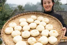 包子店老板亲授：1勺白糖+3步发酵法 蓬松得像棉花糖