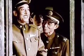 《渡江侦察记》共军竟用木船渡江？战略太惊人！视频封面