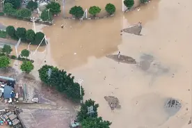 直击贵州榕江新一轮洪峰速度有多快：县城街道7分钟被完全淹没