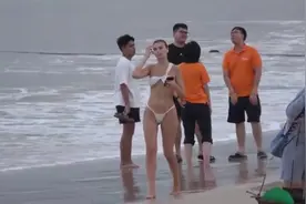 海滩美女泳衣比基尼👙，泰国普吉岛的海滩！