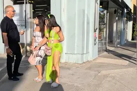 美国比弗利山庄，老牌富人区，遍地贵妇豪车，怎么这么多亚洲面孔视频封面