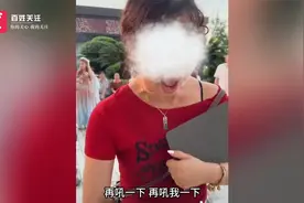 游客讲述重庆洪崖洞打卡遭红衣女子拉拽拍照：拒绝后遭恶语相向