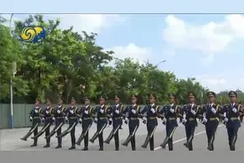 记者探访九三阅兵徒步方队训练基地，三军仪仗队26年来首换新枪