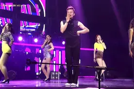 JYP老总朴振英原key唱跳 《Tell me》这家伙舞姿太骚气了！