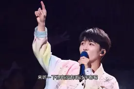 九种语言无缝切换！卡布演绎《那个男孩》，经典再度封神。