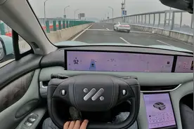 智己LS6试驾报告：新能源内卷王，堆料狂魔实锤！