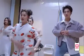 宋祖儿魔鬼式练腹！一个动作狂瘦20斤，戚薇都忍不住学