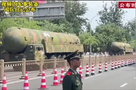 都被央视的镜头骗了，真正的东风61非常巨大