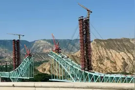 川青铁路青海段尖扎黄河特大桥施工绳索断裂，7人遇难9人失联视频封面