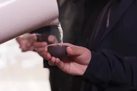 千万不要让猪小明再演傻子了，实在是太像了！ 陈翔六点半