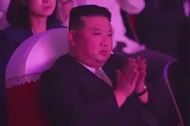 朝鲜晚会唱中文歌，百年一遇的好歌，现场热血沸腾，中朝友谊万岁